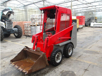 Mini homlokrakodó Gehl 1640: 4 kép.