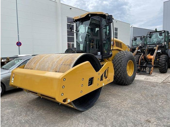 Henger CATERPILLAR