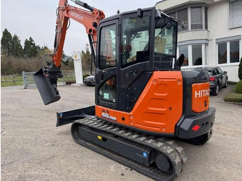 Minikotró HITACHI ZX65