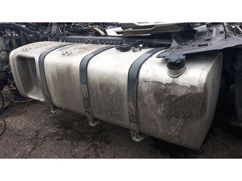 Üzemanyag tartály - Teherautó DAF complete fuel tank 765L with brackets: 3 kép.