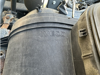 Légbeszívó rendszer - Teherautó Iveco air filter bucket, box: 3 kép.