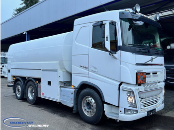 Tartályos teherautó VOLVO FH 540