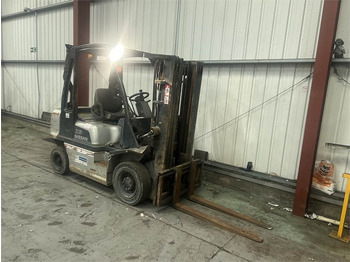 Dízel targonca Nissan FD02A25Q: 4 kép.