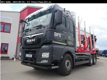 Rönkszállító teherautó MAN TGX 26.510