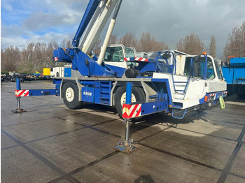 Terepjáró autódaru Faun ATF 30-2l 4X4: 4 kép. Terepjáró autódaru Faun ATF 30-2l 4X4: 4 kép.