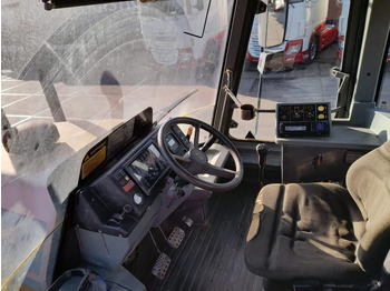 Traktor JCB HMV 155T-65 HMV 155T-65 FASTRAC 4X4: 4 kép. Traktor JCB HMV 155T-65 HMV 155T-65 FASTRAC 4X4: 4 kép.