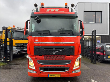 Nyergesvontató Volvo FH FH420: 2 kép.