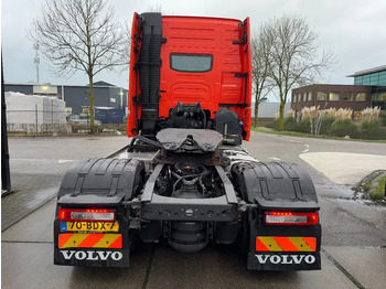 Nyergesvontató Volvo FH FH420: 5 kép.