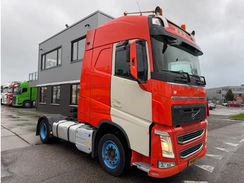 Nyergesvontató Volvo FH FH420: 3 kép.