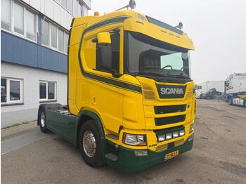 Nyergesvontató SCANIA R 450