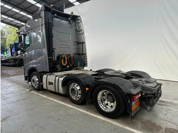 Nyergesvontató Volvo FH 13.460 Globetrotter / 6x2 / VEB / 469612 km / EURO 6 /PTO: 3 kép.