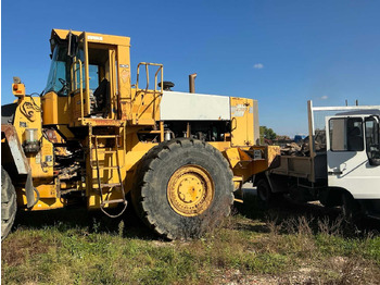Gumikerekes homlokrakodó 1998 VOLVO L330B WHEEL LOADER: 3 kép. Gumikerekes homlokrakodó 1998 VOLVO L330B WHEEL LOADER: 3 kép.