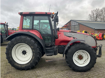 Traktor 2004 VALTRA T120 ALL-WHEEL DRIVE FARM TRACTOR: 3 kép. Traktor 2004 VALTRA T120 ALL-WHEEL DRIVE FARM TRACTOR: 3 kép.