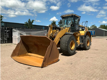 Gumikerekes homlokrakodó CATERPILLAR 972K