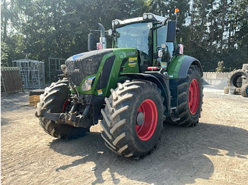 Traktor FENDT 826 Vario