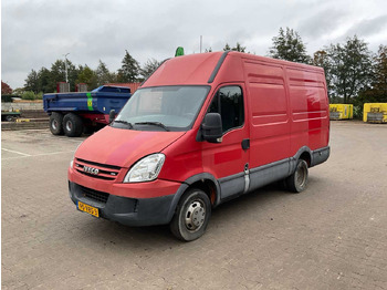 Kisteherautó IVECO Daily