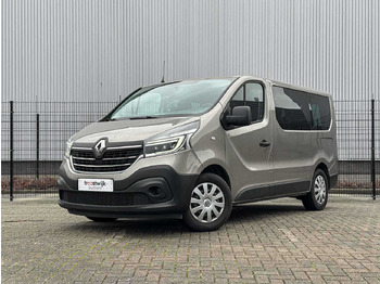 Kisteherautó RENAULT Trafic 2.0