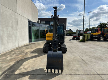 Lánctalpas kotró Volvo EC60C: 2 kép.