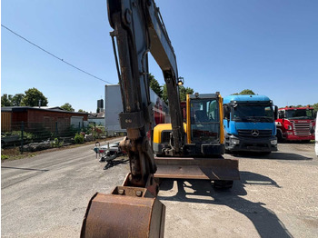 Lánctalpas kotró Volvo ECR88 Plus: 3 kép.