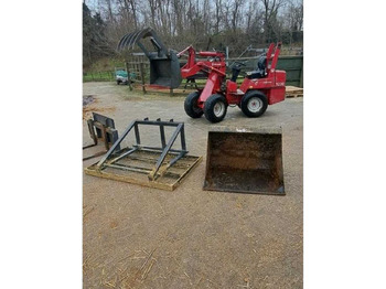 Gumikerekes homlokrakodó WEIDEMANN SHOVEL 1230: 3 kép. Gumikerekes homlokrakodó WEIDEMANN SHOVEL 1230: 3 kép.