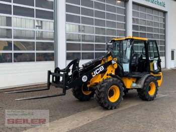 Gumikerekes homlokrakodó JCB 407