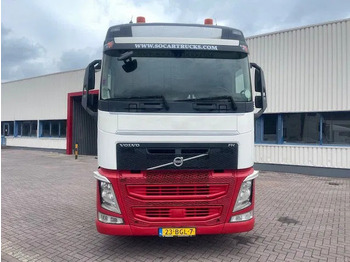 Nyergesvontató Volvo FH 13.460 2Tanks-NL~Truck-Parking Cool TUV: 2 kép. Nyergesvontató Volvo FH 13.460 2Tanks-NL~Truck-Parking Cool TUV: 2 kép.
