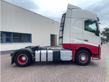 Nyergesvontató Volvo FH 13.460 2Tanks-NL~Truck-Parking Cool TUV: 5 kép. Nyergesvontató Volvo FH 13.460 2Tanks-NL~Truck-Parking Cool TUV: 5 kép.