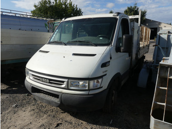 Billenőplatós kisteherautó IVECO