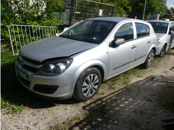 Autó OPEL