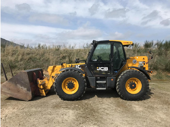JCB 560-80 Agri Plus lízing JCB 560-80 Agri Plus: 2 kép. JCB 560-80 Agri Plus lízing JCB 560-80 Agri Plus: 2 kép.