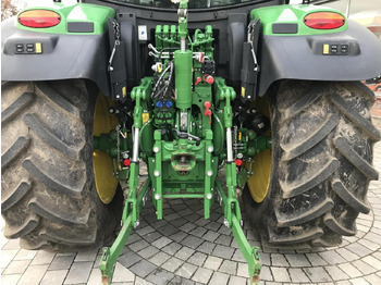 Traktor John Deere 6R 140: 5 kép.