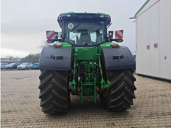 Traktor John Deere 7R 330: 4 kép.