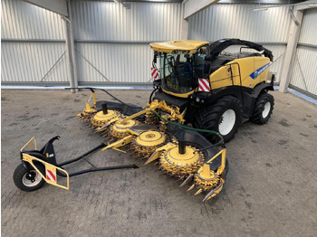 Önjáró szecskázógép NEW HOLLAND