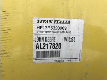 Gumiabroncs - Mezőgazdasági gépek Titan 18x28: 5 kép.