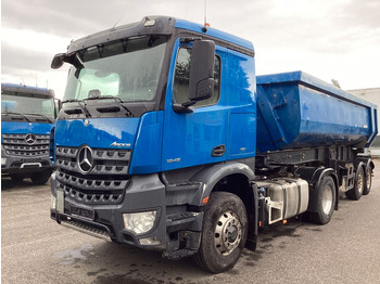 Nyergesvontató MERCEDES-BENZ Arocs 1845