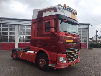 Nyergesvontató DAF XF 460