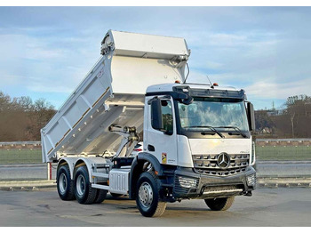 Billenőplatós teherautó MERCEDES-BENZ Arocs 2640