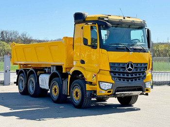 Billenőplatós teherautó MERCEDES-BENZ Arocs