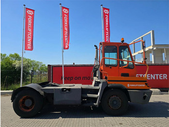 Terminál targoncá Terberg YT182: 3 kép. Terminál targoncá Terberg YT182: 3 kép.