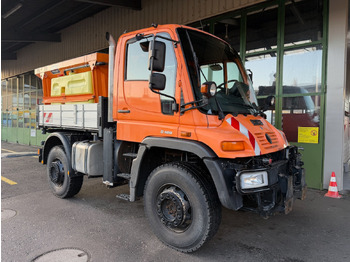 Többcélú/ Speciális jármű UNIMOG U400