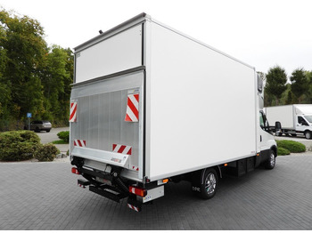 Iveco DAILY 35S18 KONTENER HI-MATIC WINDA 8 PALET TEMPOMAT NAWIGACJA L lízing Iveco DAILY 35S18 KONTENER HI-MATIC WINDA 8 PALET TEMPOMAT NAWIGACJA L: 3 kép.