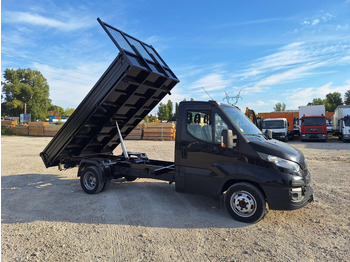 Billenőplatós kisteherautó IVECO Daily