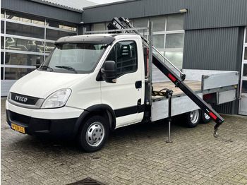Platós kisteherautó IVECO Daily