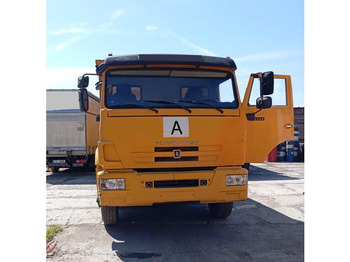 Billenőplatós teherautó KAMAZ