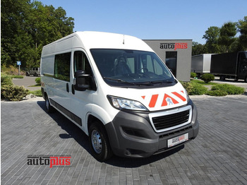 Minibusz PEUGEOT