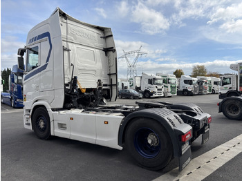 Nyergesvontató SCANIA S 500 A4x2NA: 4 kép.