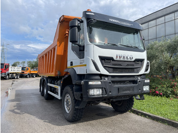 Billenőplatós teherautó IVECO Trakker