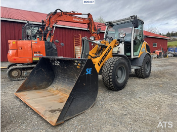 Gumikerekes homlokrakodó LIEBHERR L 506