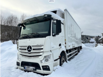 Dobozos felépítményű teherautó MERCEDES-BENZ Actros 2551