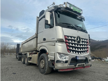 Billenőplatós teherautó MERCEDES-BENZ Arocs 2658